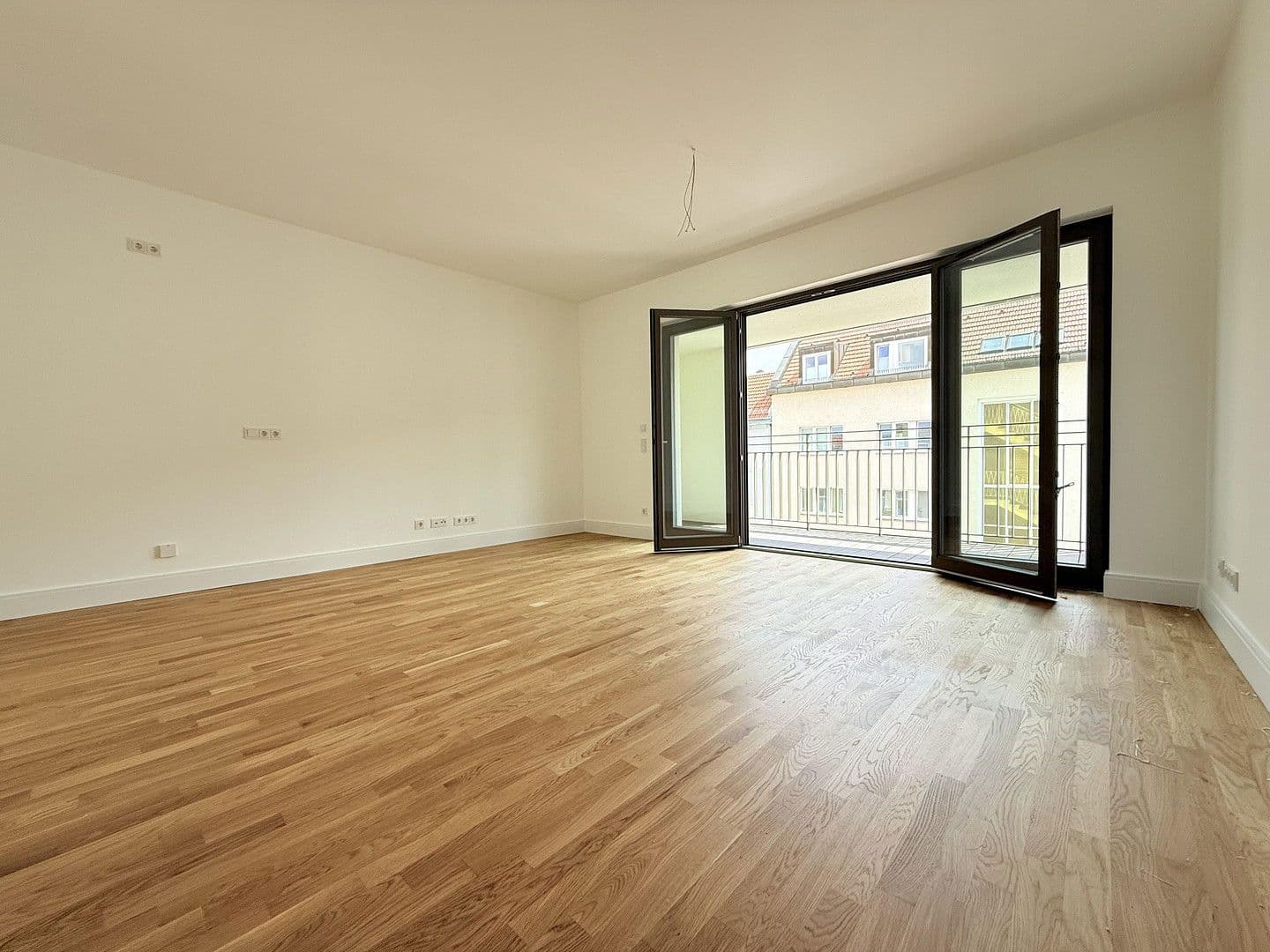 Prodej bytu 3+1 72 m², Hohenstaufenstraße 9, Berlin, Berlín Prodej bytu 3+1 72 m², Hohenstaufenstraße 9, Berlin, Berlín