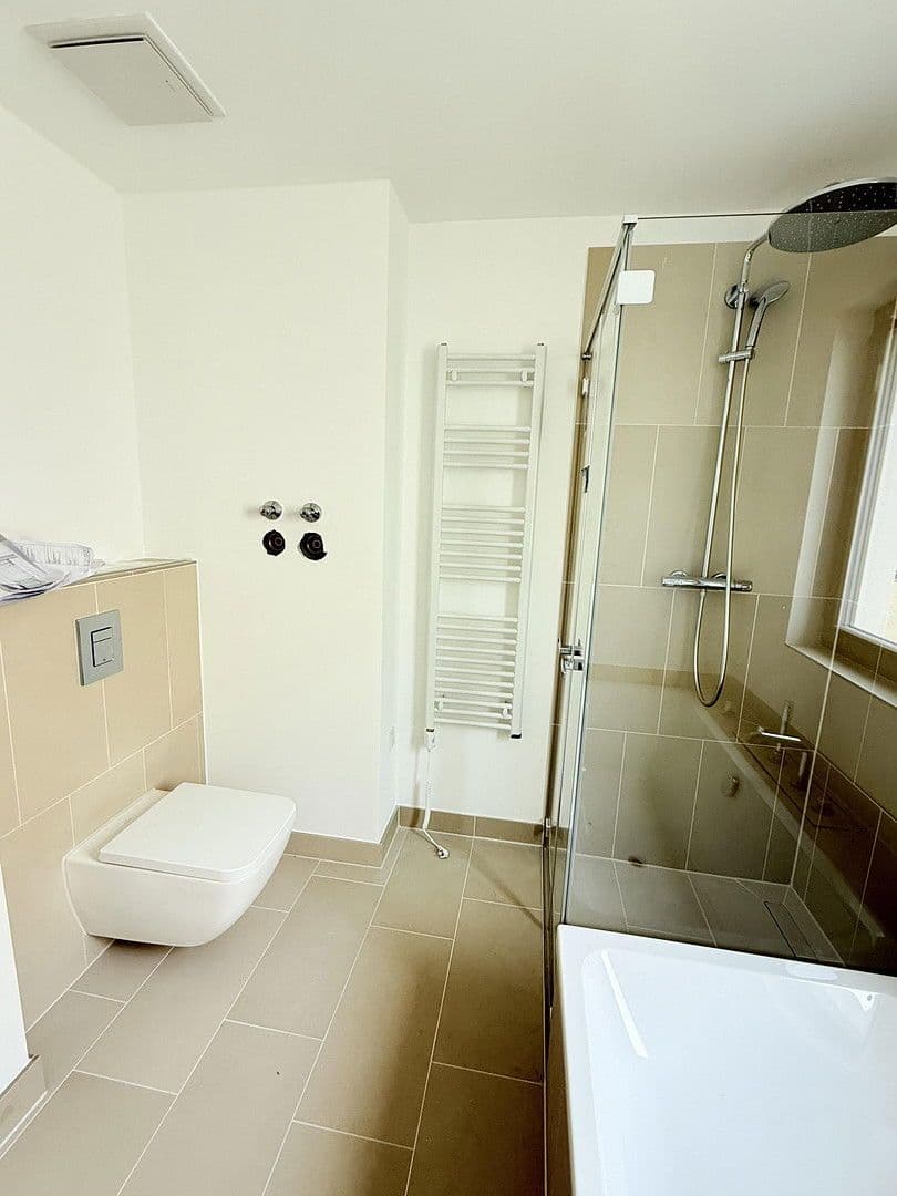 Prodej bytu 3+1 72 m², Hohenstaufenstraße 9, Berlin, Berlín Prodej bytu 3+1 72 m², Hohenstaufenstraße 9, Berlin, Berlín