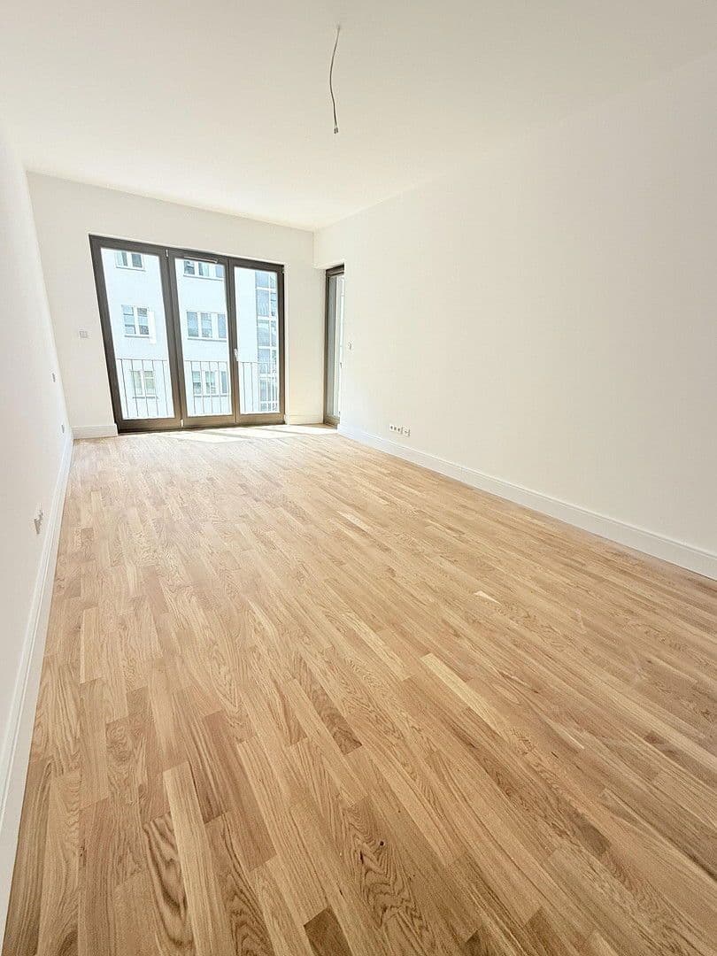 Prodej bytu 4+1 114 m², Hohenstaufenstraße 9, Berlin, Berlín Prodej bytu 4+1 114 m², Hohenstaufenstraße 9, Berlin, Berlín