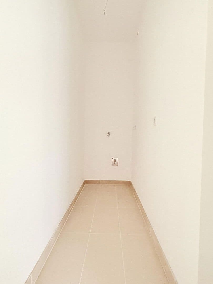 Prodej bytu 4+1 114 m², Hohenstaufenstraße 9, Berlin, Berlín Prodej bytu 4+1 114 m², Hohenstaufenstraße 9, Berlin, Berlín