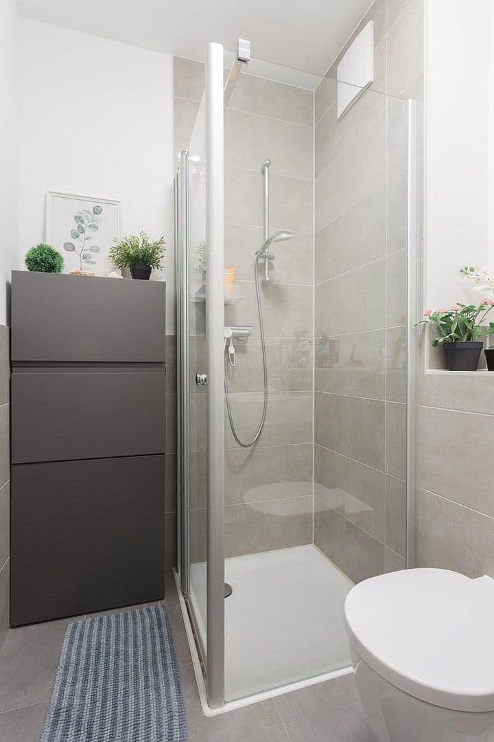 Prodej bytu 3+1 80 m², Berlin, Berlín Prodej bytu 3+1 80 m², Berlin, Berlín