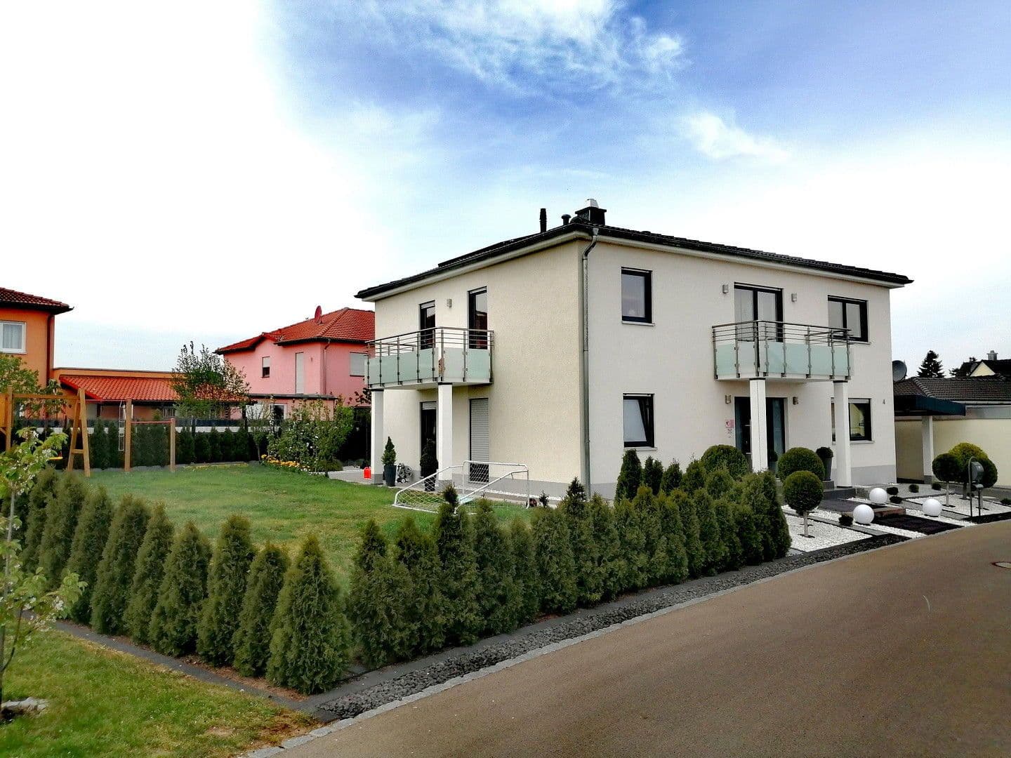 Pronájem domu 210 m², pozemek 670 m², Wilhermsdorf, Bavorsko Pronájem domu 210 m², pozemek 670 m², Wilhermsdorf, Bavorsko