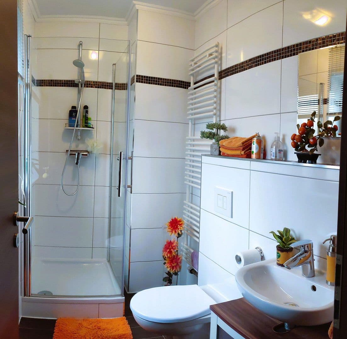 Pronájem domu 210 m², pozemek 670 m², Wilhermsdorf, Bavorsko Pronájem domu 210 m², pozemek 670 m², Wilhermsdorf, Bavorsko