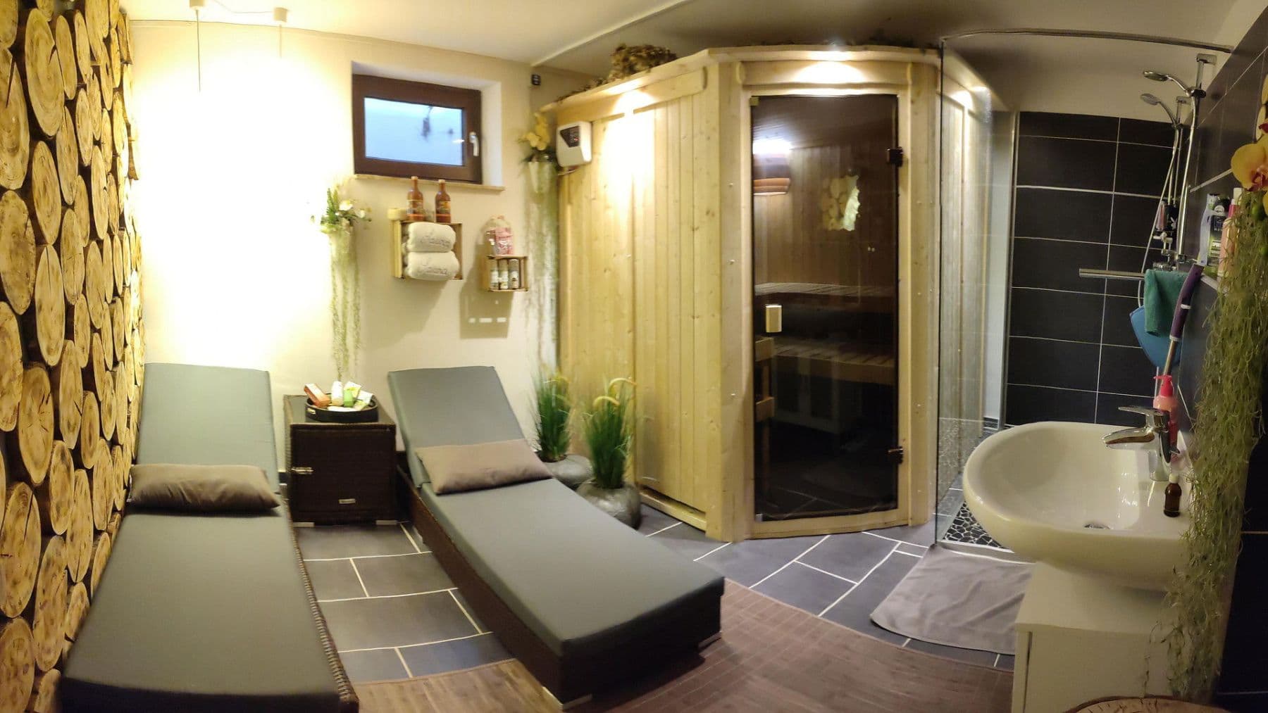 Pronájem domu 210 m², pozemek 670 m², Wilhermsdorf, Bavorsko Pronájem domu 210 m², pozemek 670 m², Wilhermsdorf, Bavorsko