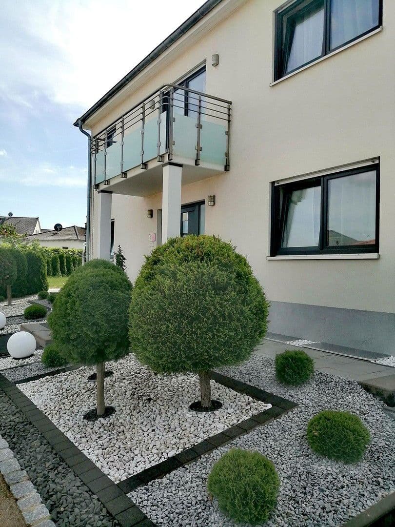 Pronájem domu 210 m², pozemek 670 m², Wilhermsdorf, Bavorsko Pronájem domu 210 m², pozemek 670 m², Wilhermsdorf, Bavorsko