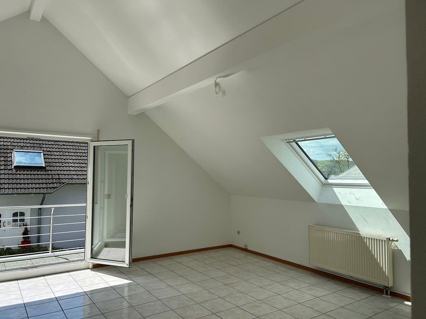Pronájem bytu 2+1 70 m², Niedernhausen, Hessen Pronájem bytu 2+1 70 m², Niedernhausen, Hessen