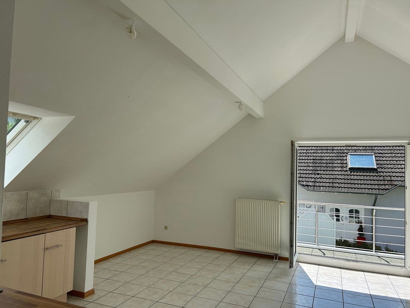 Pronájem bytu 2+1 70 m², Niedernhausen, Hessen Pronájem bytu 2+1 70 m², Niedernhausen, Hessen