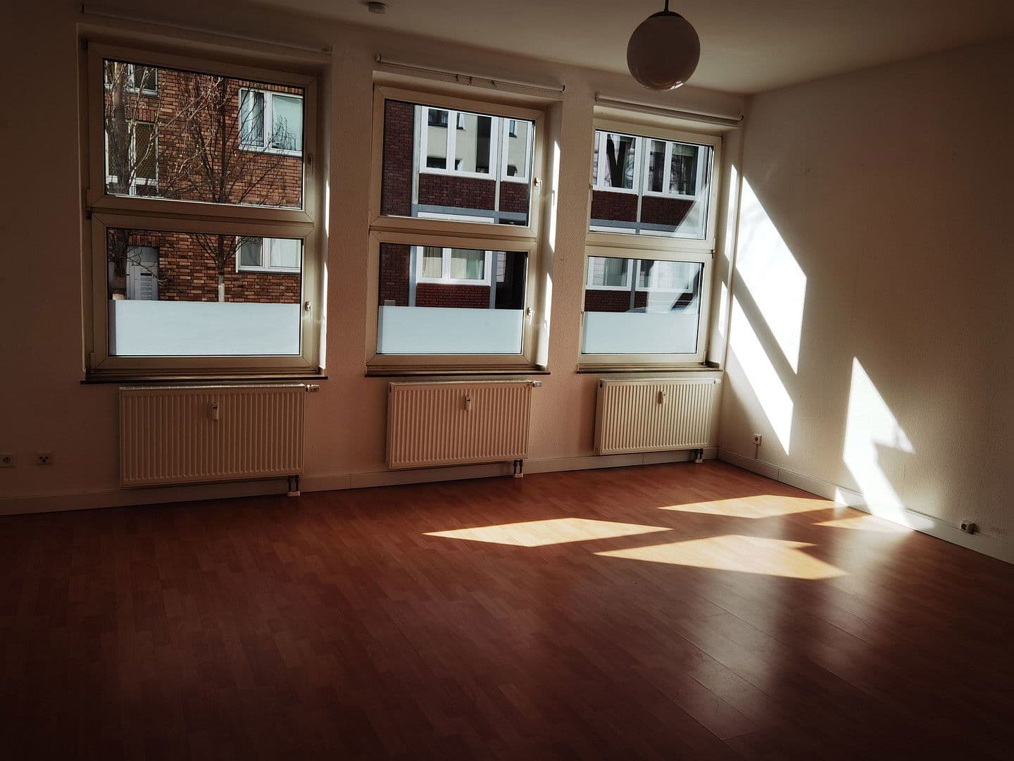 Prodej domu 485 m², pozemek 180 m², Düsseldorf - Bezirk 1, Severní Porýní-Vestfálsko Prodej domu 485 m², pozemek 180 m², Düsseldorf - Bezirk 1, Severní Porýní-Vestfálsko