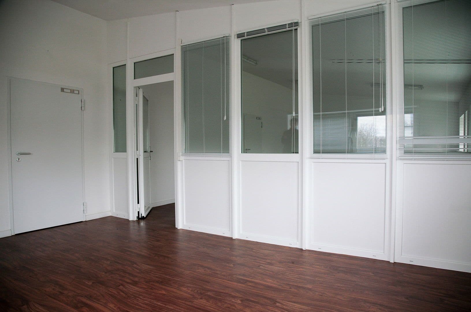 Pronájem kanceláře 120 m², Tegelbarg 25, Bad Bramstedt, Šlesvicko-Holštýnsko Pronájem kanceláře 120 m², Tegelbarg 25, Bad Bramstedt, Šlesvicko-Holštýnsko