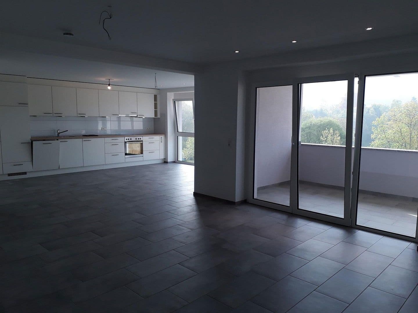 Pronájem bytu 3+1 116 m², Zimmermannstrasse 19, Laufenburg (Baden), Bádensko-Württembersko Pronájem bytu 3+1 116 m², Zimmermannstrasse 19, Laufenburg (Baden), Bádensko-Württembersko