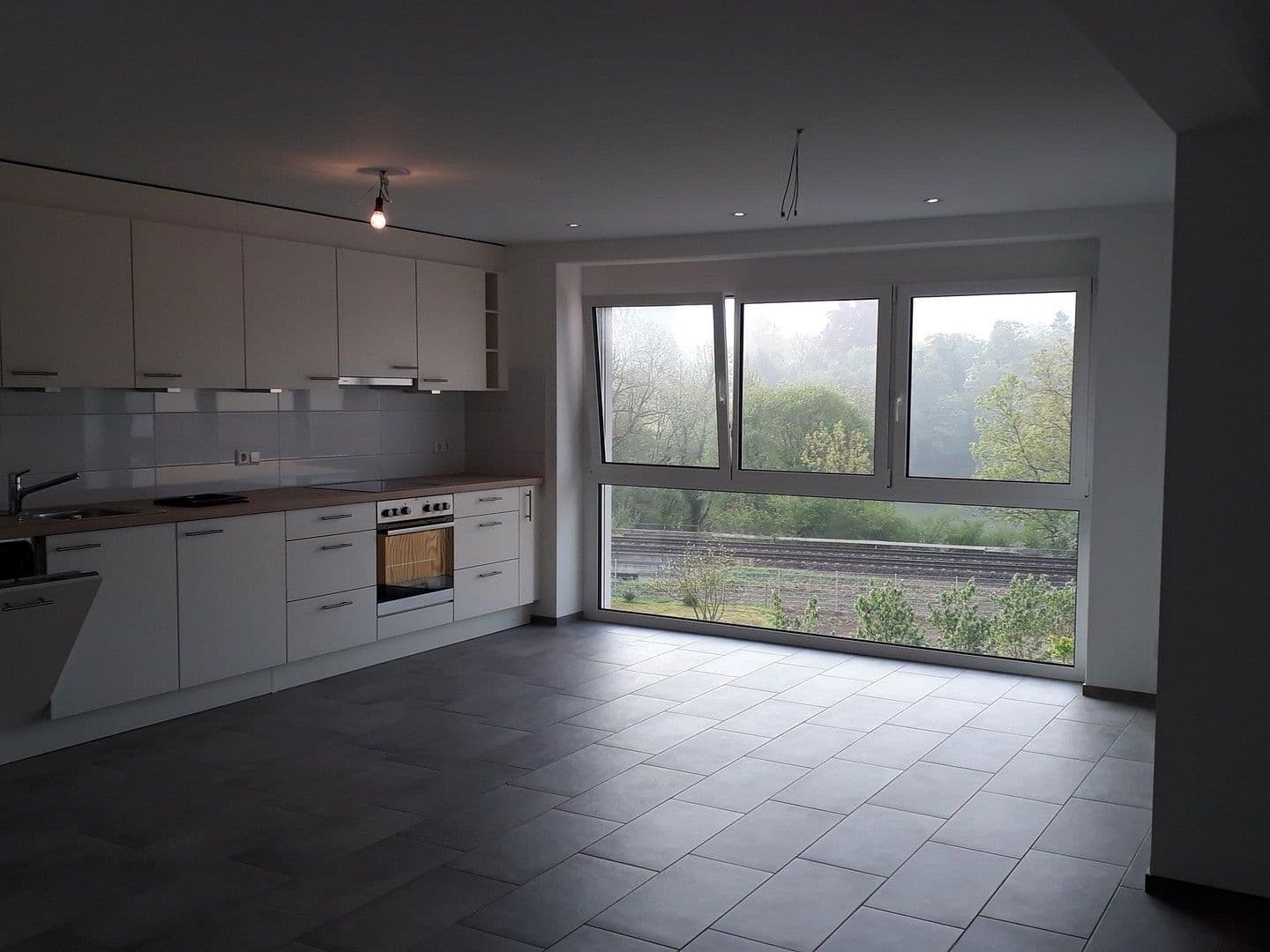 Pronájem bytu 3+1 116 m², Zimmermannstrasse 19, Laufenburg (Baden), Bádensko-Württembersko Pronájem bytu 3+1 116 m², Zimmermannstrasse 19, Laufenburg (Baden), Bádensko-Württembersko