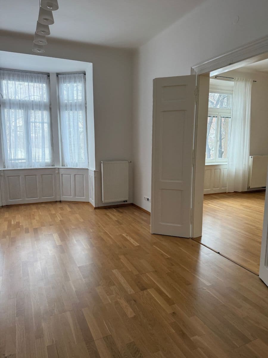 Pronájem bytu 2+1 80 m², Ruská, Praha, Praha Pronájem bytu 2+1 80 m², Ruská, Praha, Praha