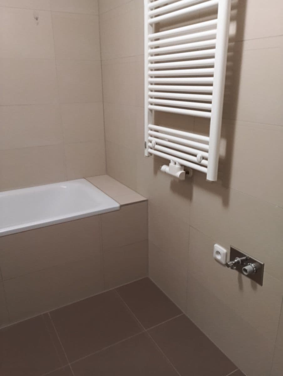 Pronájem bytu 2+kk 59 m², Borová, Hostivice, Středočeský kraj Pronájem bytu 2+kk 59 m², Borová, Hostivice, Středočeský kraj