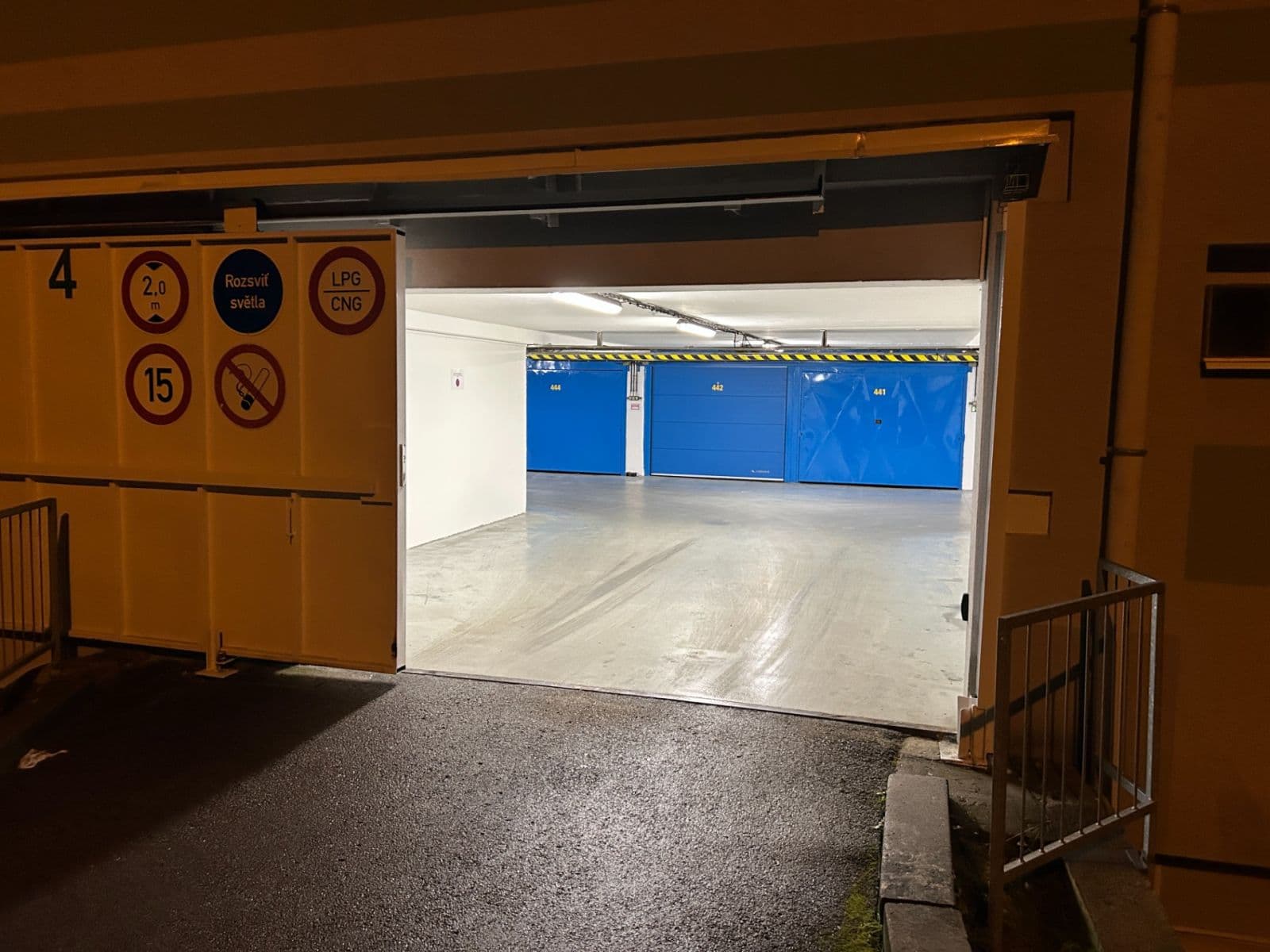 Prodej garáže 18 m², Borského, Praha, Praha Prodej garáže 18 m², Borského, Praha, Praha