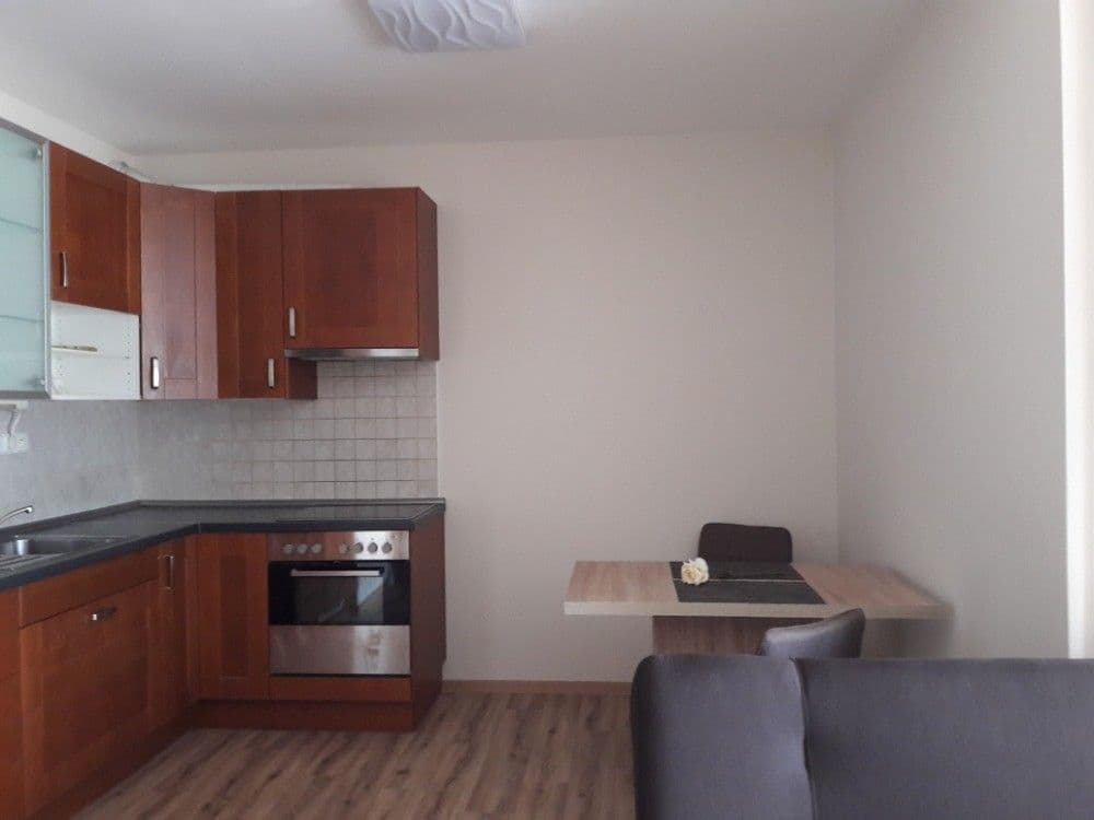 Pronájem bytu 1+kk 46 m², Na Harfě, Praha, Praha Pronájem bytu 1+kk 46 m², Na Harfě, Praha, Praha