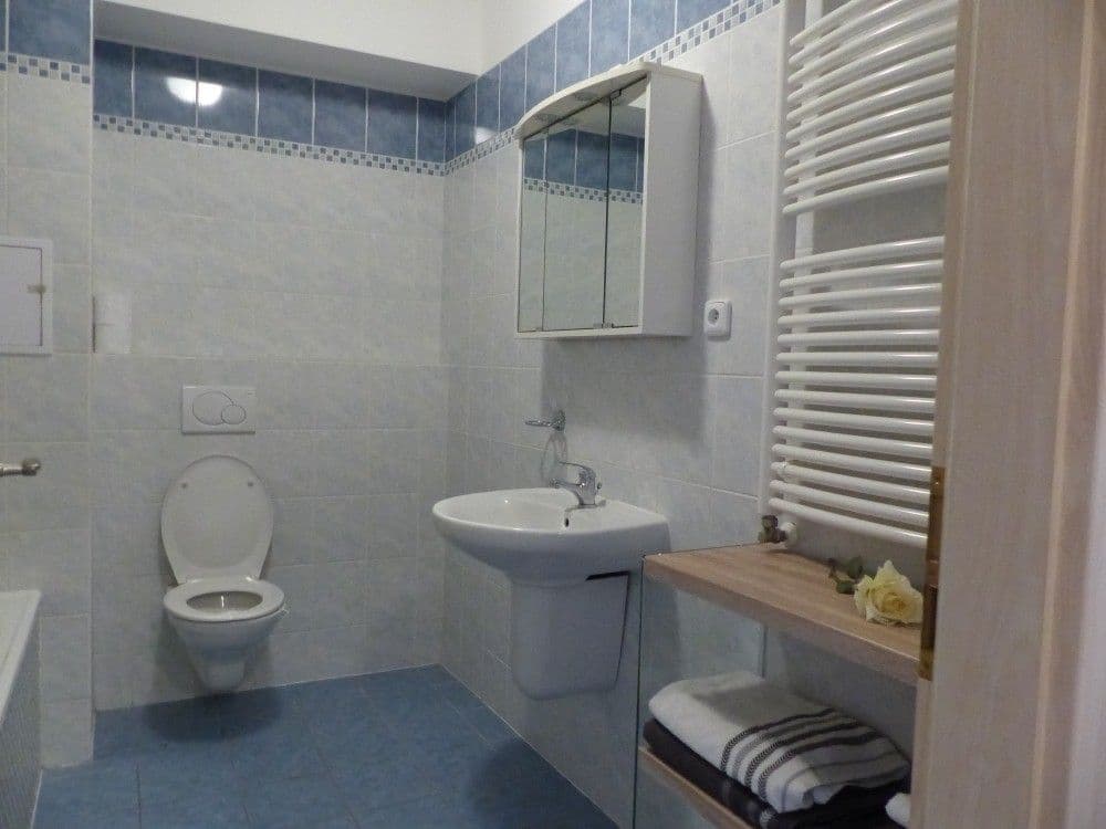 Pronájem bytu 1+kk 46 m², Na Harfě, Praha, Praha Pronájem bytu 1+kk 46 m², Na Harfě, Praha, Praha