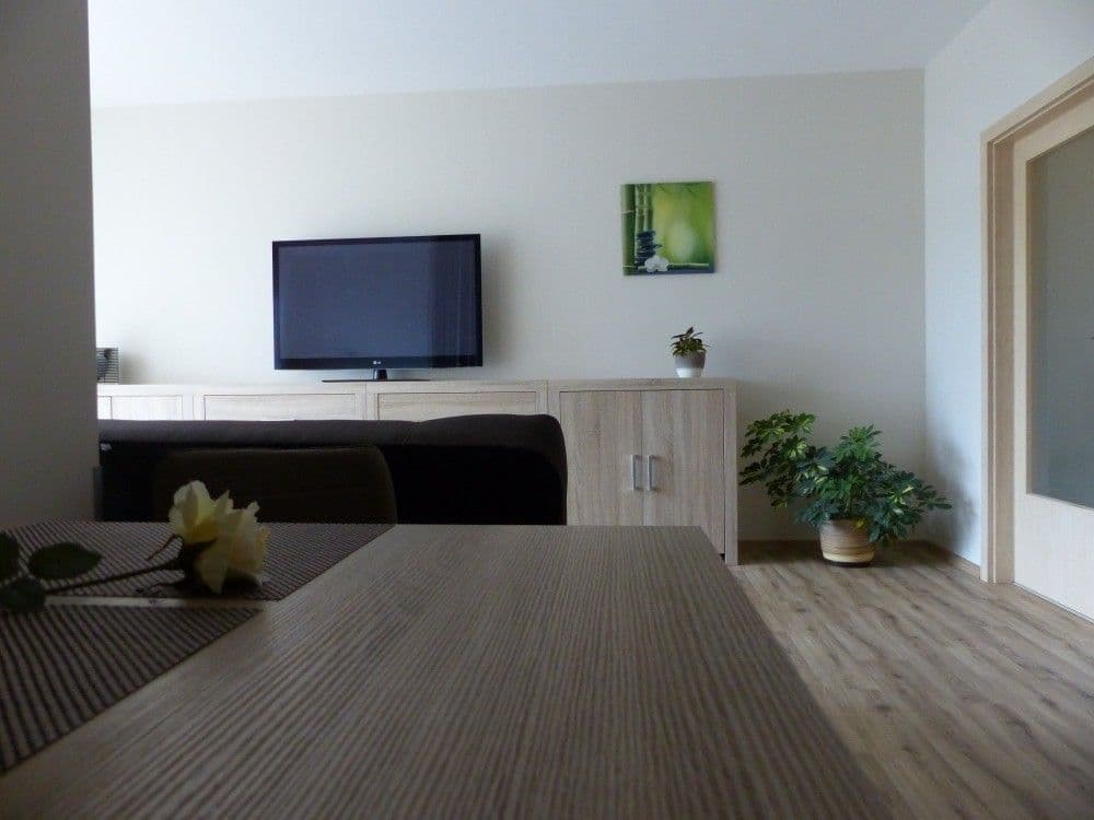 Pronájem bytu 1+kk 46 m², Na Harfě, Praha, Praha Pronájem bytu 1+kk 46 m², Na Harfě, Praha, Praha
