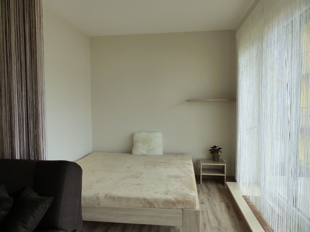 Pronájem bytu 1+kk 46 m², Na Harfě, Praha, Praha Pronájem bytu 1+kk 46 m², Na Harfě, Praha, Praha