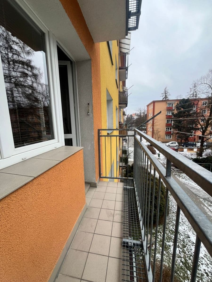 Pronájem bytu 2+1 57 m², Bratří Čapků, Valašské Meziříčí, Zlínský kraj Pronájem bytu 2+1 57 m², Bratří Čapků, Valašské Meziříčí, Zlínský kraj