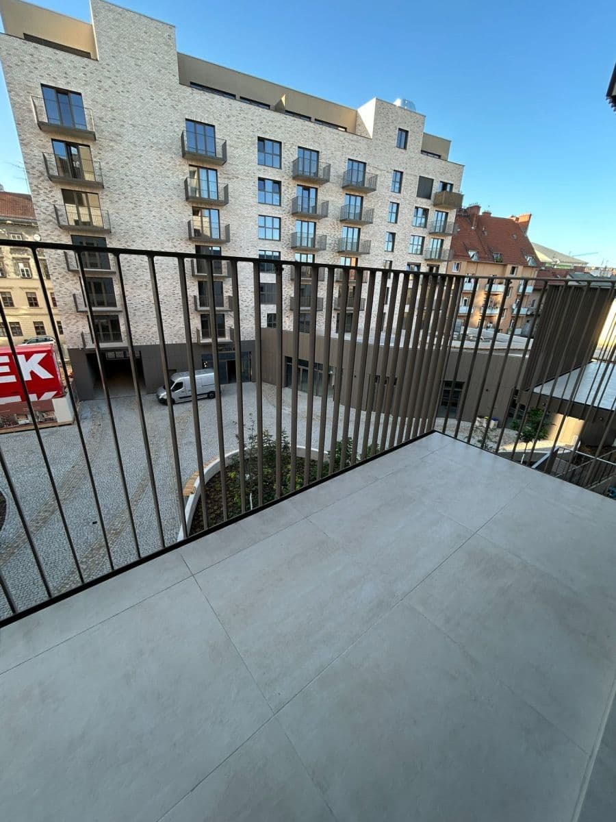 Pronájem bytu 1+kk 41 m², Bratislavská, Brno, Jihomoravský kraj Pronájem bytu 1+kk 41 m², Bratislavská, Brno, Jihomoravský kraj