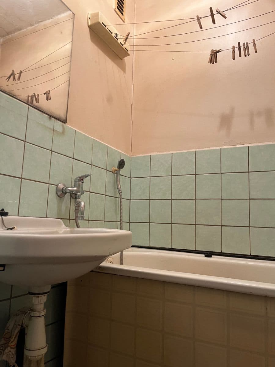 Prodej bytu 2+1 55 m², Pod Rapidem, Praha, Praha Prodej bytu 2+1 55 m², Pod Rapidem, Praha, Praha