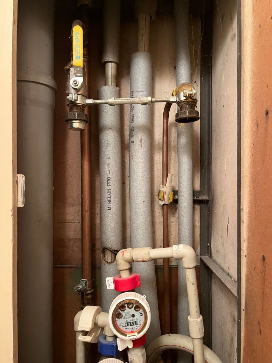 Prodej bytu 2+1 55 m², Pod Rapidem, Praha, Praha Prodej bytu 2+1 55 m², Pod Rapidem, Praha, Praha