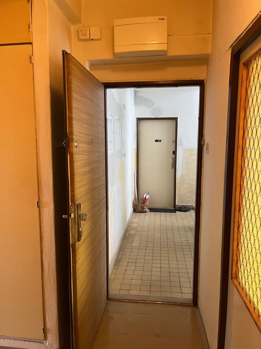 Prodej bytu 2+1 55 m², Pod Rapidem, Praha, Praha Prodej bytu 2+1 55 m², Pod Rapidem, Praha, Praha