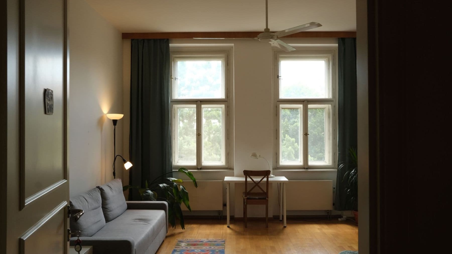 Pronájem bytu 3+1 26 m², Janáčkovo nábřeží, Praha, Praha Pronájem bytu 3+1 26 m², Janáčkovo nábřeží, Praha, Praha