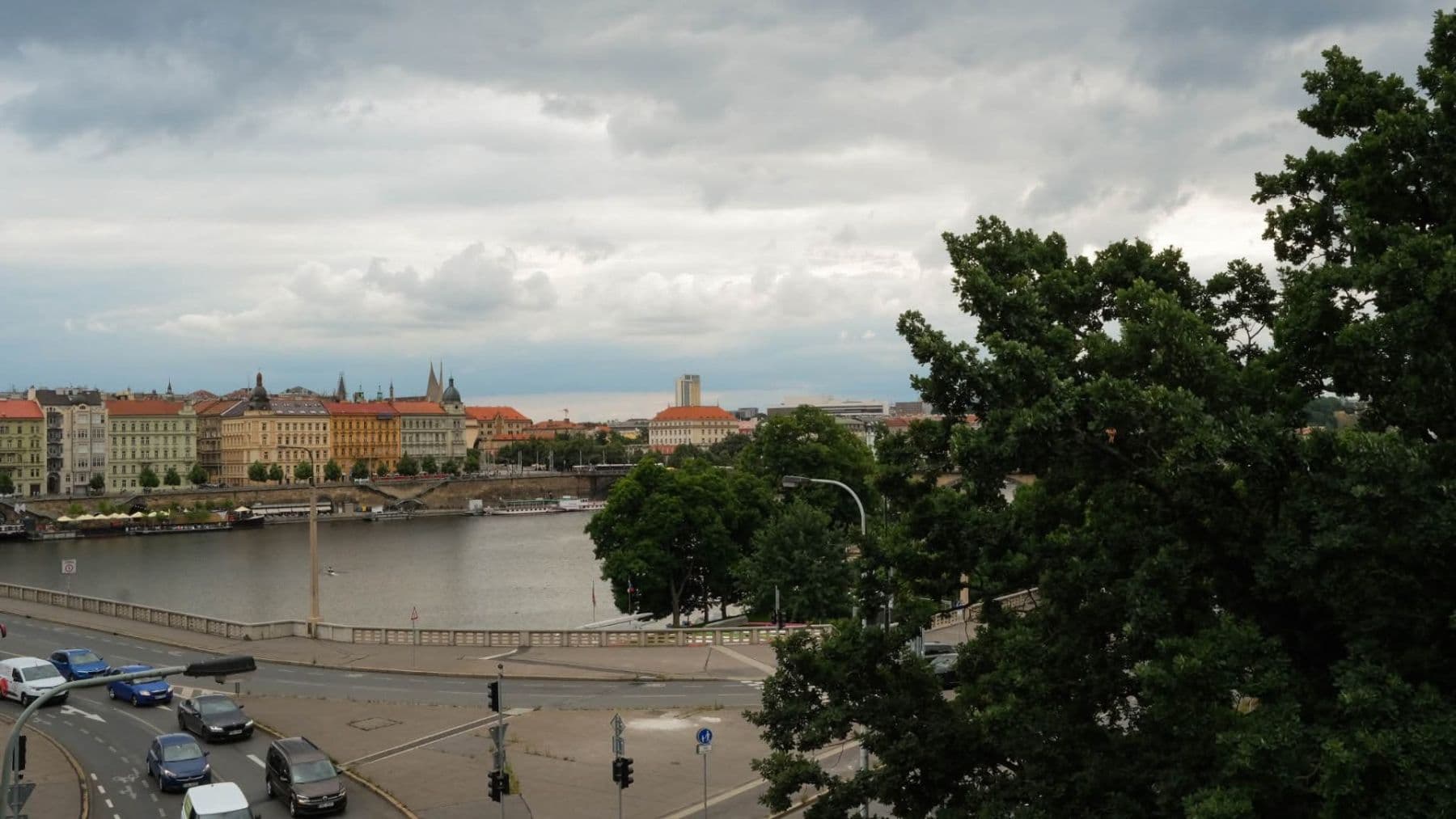 Pronájem bytu 3+1 26 m², Janáčkovo nábřeží, Praha, Praha Pronájem bytu 3+1 26 m², Janáčkovo nábřeží, Praha, Praha