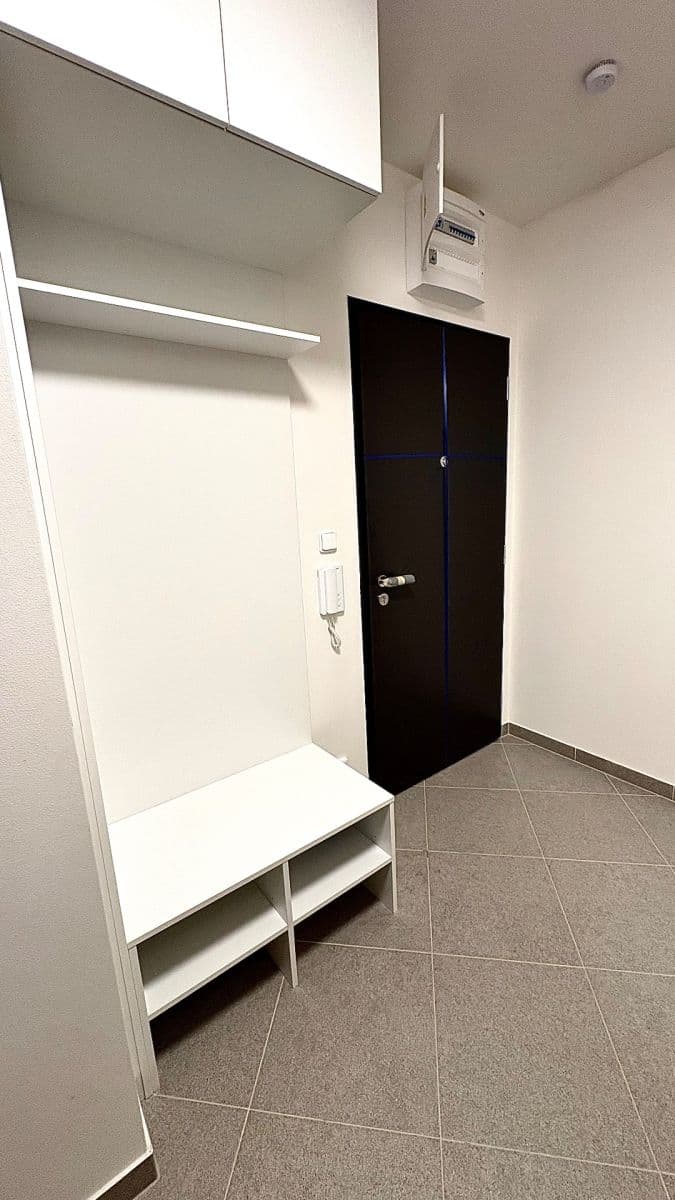 Pronájem bytu 2+kk 45 m², Čakovická, Praha, Praha Pronájem bytu 2+kk 45 m², Čakovická, Praha, Praha