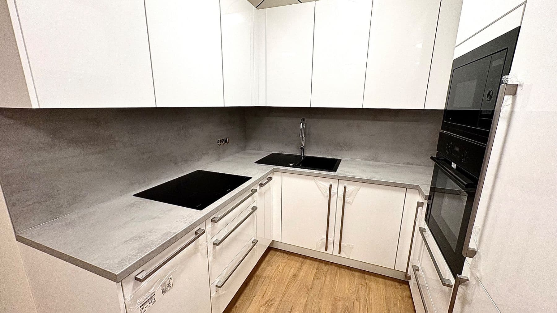 Pronájem bytu 2+kk 55 m², Čakovická, Praha, Praha Pronájem bytu 2+kk 55 m², Čakovická, Praha, Praha