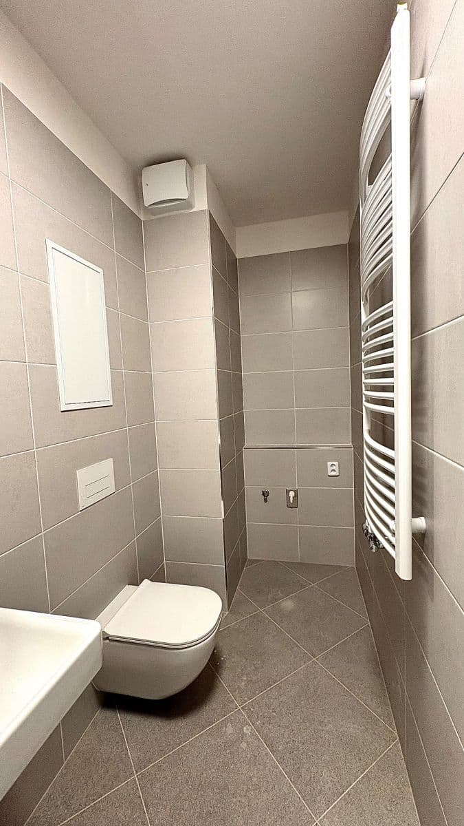 Pronájem bytu 2+kk 55 m², Čakovická, Praha, Praha Pronájem bytu 2+kk 55 m², Čakovická, Praha, Praha