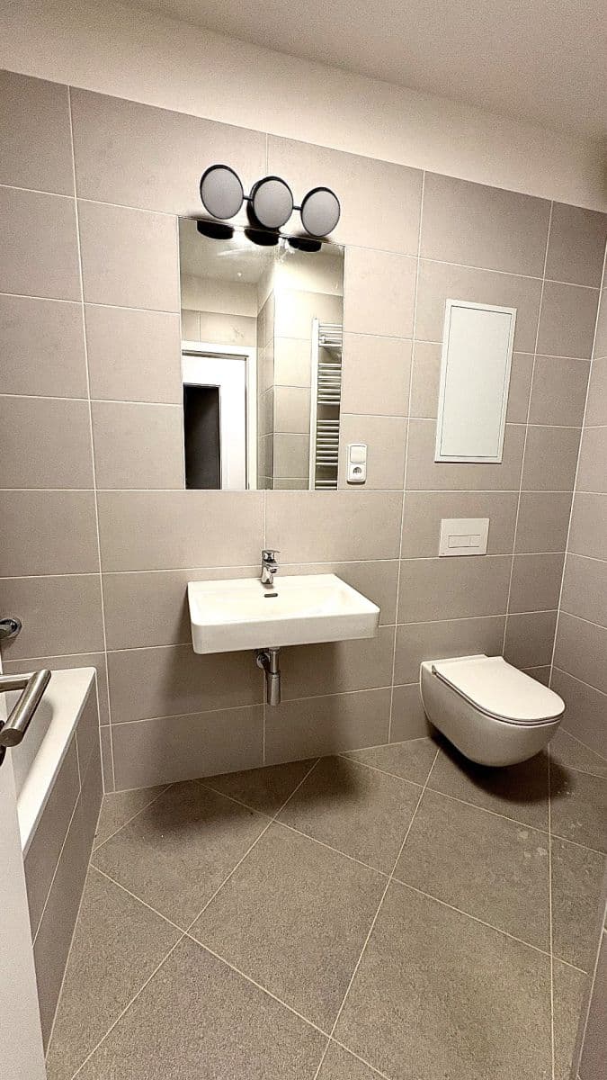 Pronájem bytu 2+kk 55 m², Čakovická, Praha, Praha Pronájem bytu 2+kk 55 m², Čakovická, Praha, Praha