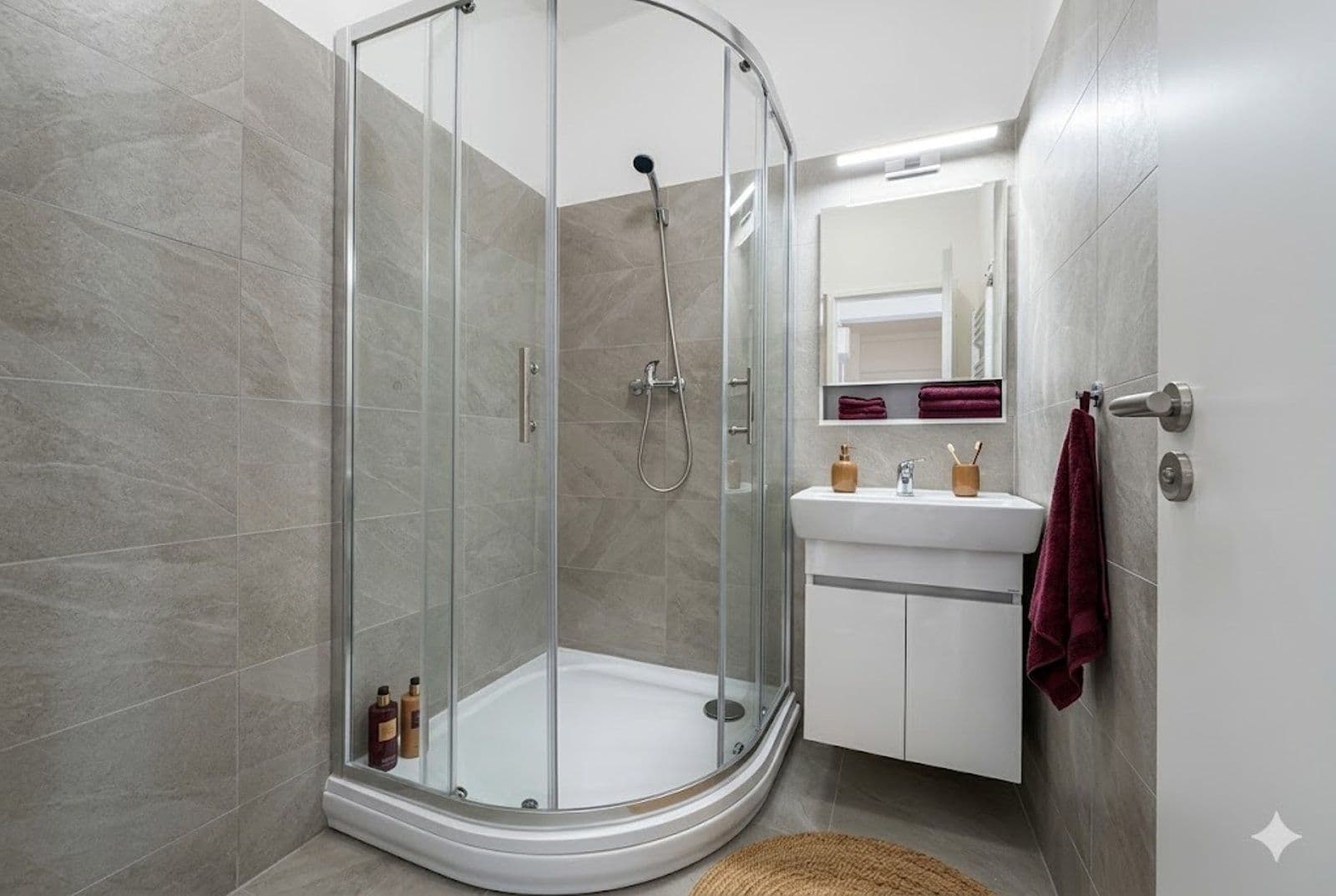 Pronájem bytu 2+1 54 m², Jurkovičova, Karviná, Moravskoslezský kraj Pronájem bytu 2+1 54 m², Jurkovičova, Karviná, Moravskoslezský kraj
