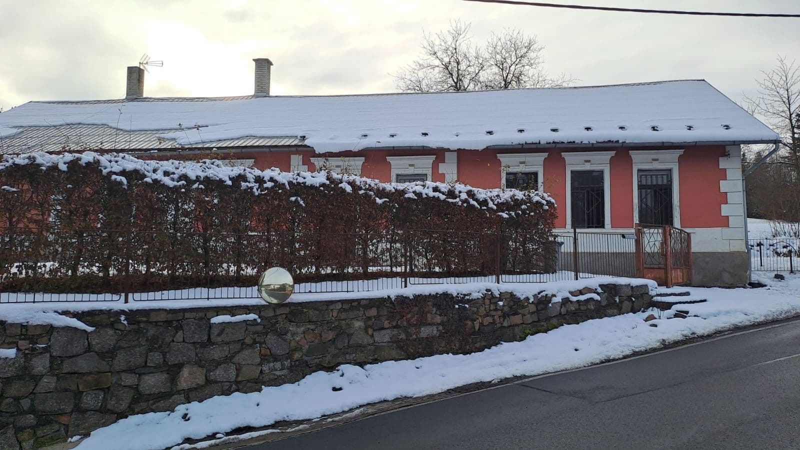 Prodej domu 274 m², pozemek 2.441 m², Hlavní, Březí, Středočeský kraj Prodej domu 274 m², pozemek 2.441 m², Hlavní, Březí, Středočeský kraj