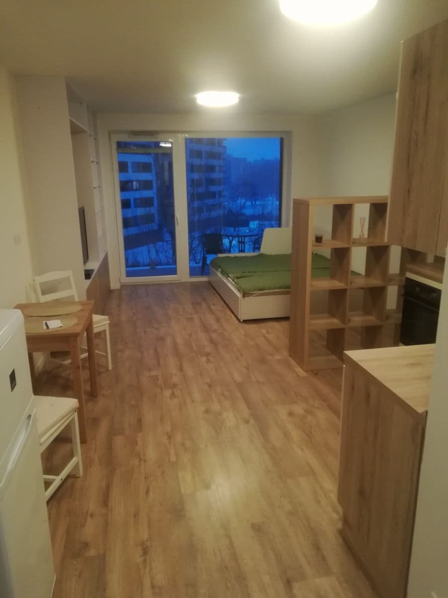 Pronájem bytu 1+1 38 m², Lužná, Petržalka, Bratislavský kraj Pronájem bytu 1+1 38 m², Lužná, Petržalka, Bratislavský kraj