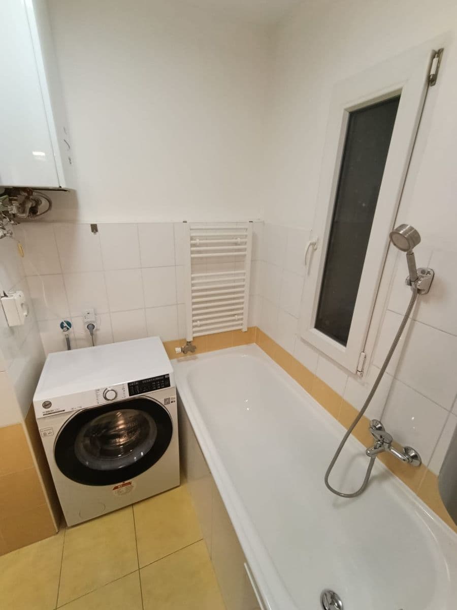 Pronájem bytu 3+kk 81 m², Křenová, Brno, Jihomoravský kraj Pronájem bytu 3+kk 81 m², Křenová, Brno, Jihomoravský kraj