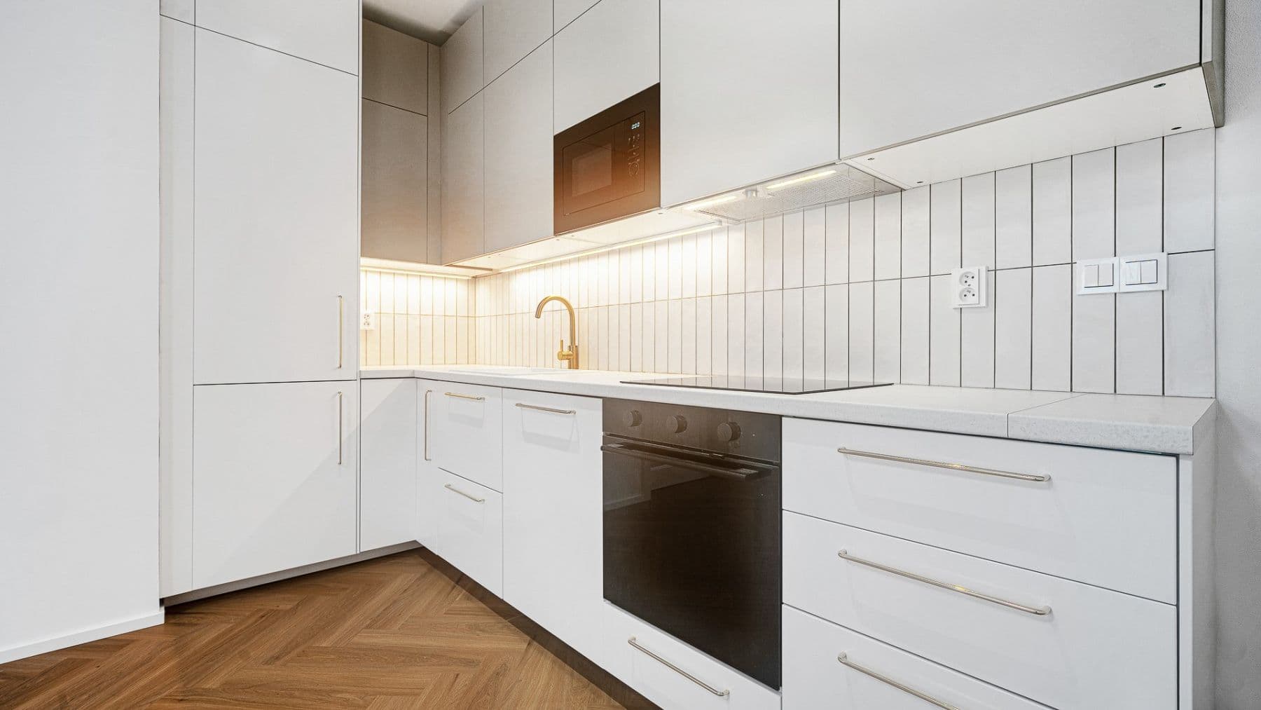 Prodej bytu 3+kk 70 m², Argentinská, Praha, Praha Prodej bytu 3+kk 70 m², Argentinská, Praha, Praha