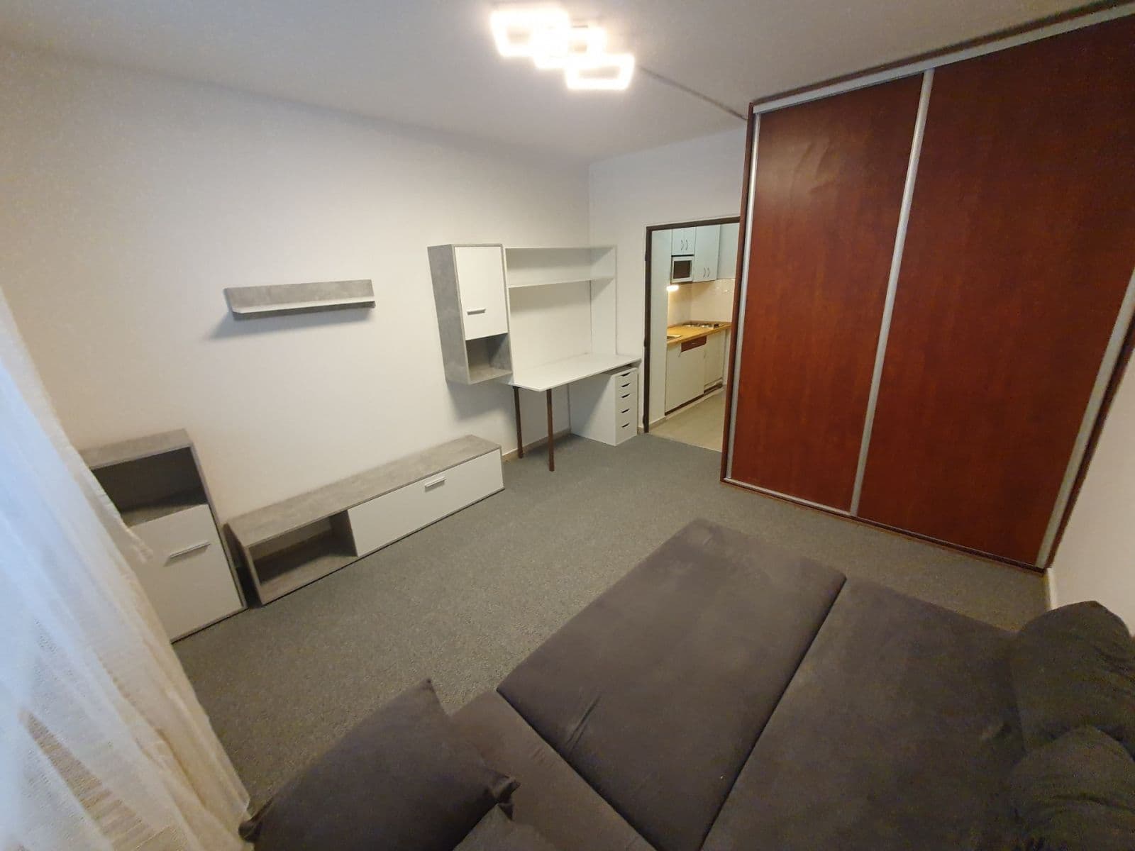 Pronájem bytu 1+kk 20 m², Jedovnická, Brno, Jihomoravský kraj Pronájem bytu 1+kk 20 m², Jedovnická, Brno, Jihomoravský kraj