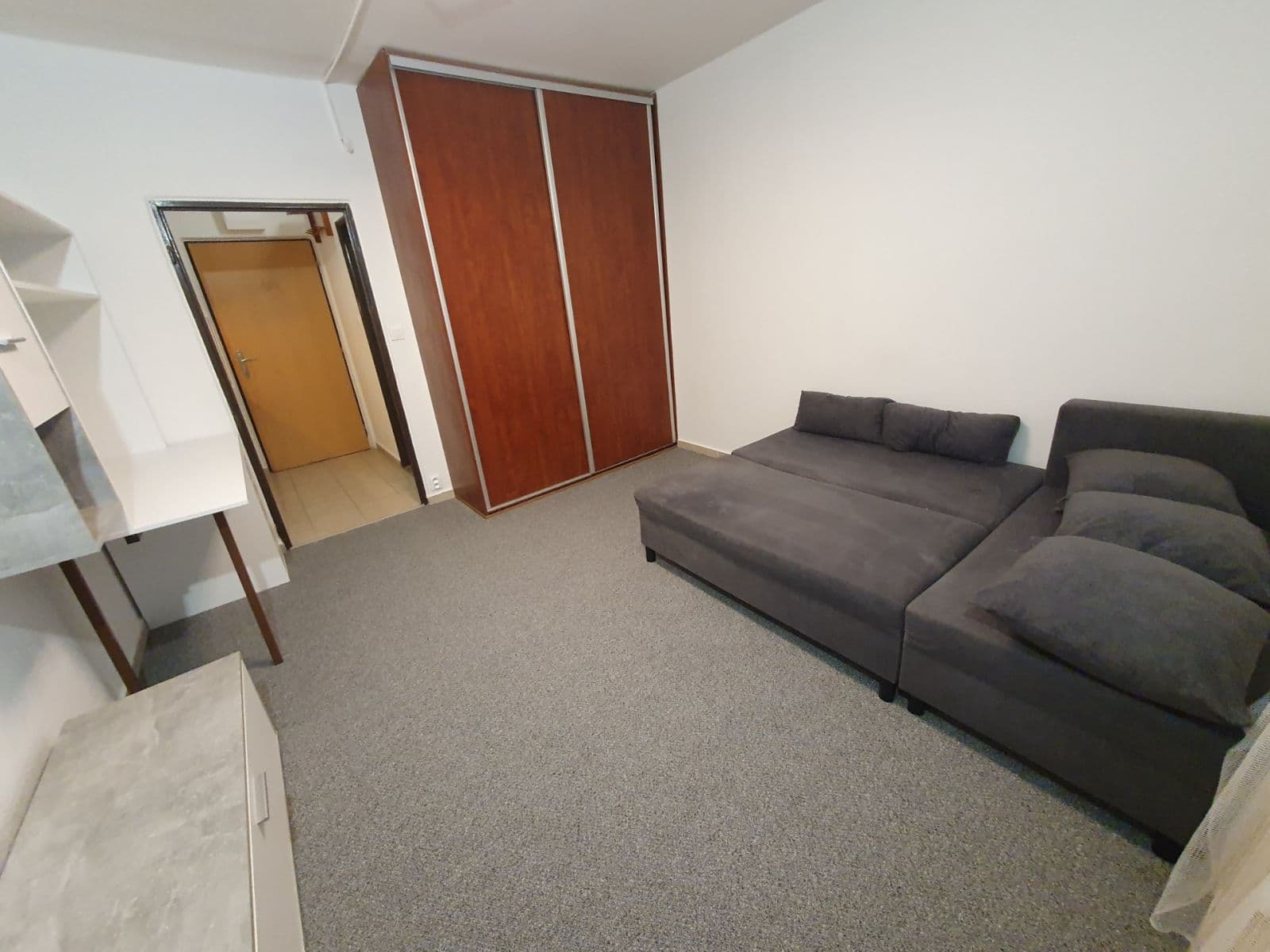 Pronájem bytu 1+kk 20 m², Jedovnická, Brno, Jihomoravský kraj Pronájem bytu 1+kk 20 m², Jedovnická, Brno, Jihomoravský kraj