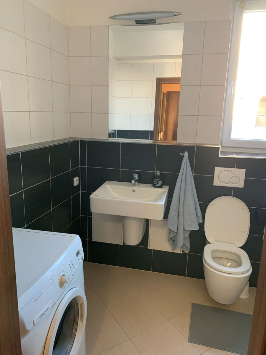 Pronájem bytu 2+kk 55 m², Makedonská, Praha, Praha Pronájem bytu 2+kk 55 m², Makedonská, Praha, Praha