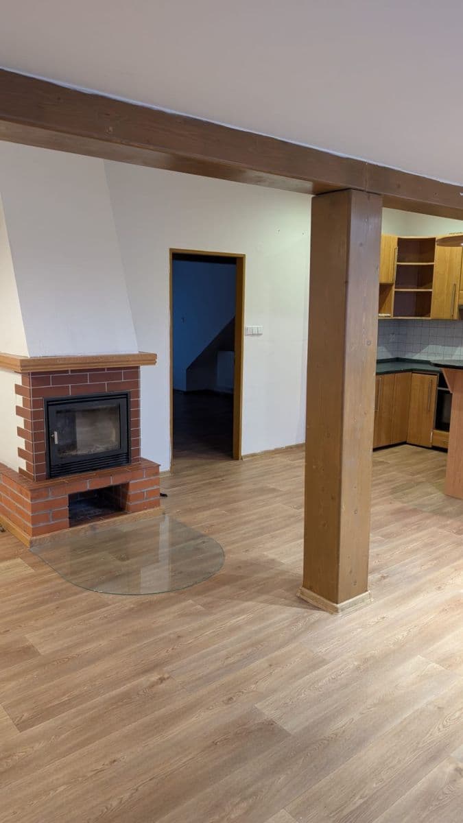 Pronájem bytu 5+kk 126 m², Osvoboditelů, Hlučín, Moravskoslezský kraj Pronájem bytu 5+kk 126 m², Osvoboditelů, Hlučín, Moravskoslezský kraj