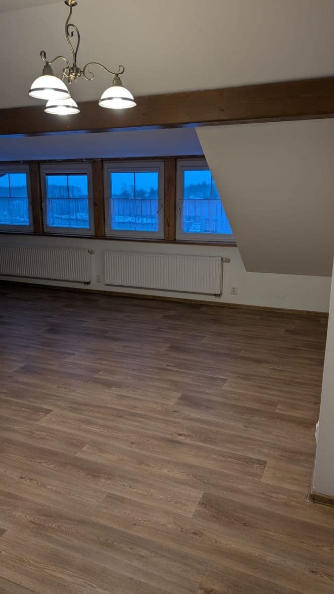 Pronájem bytu 5+kk 126 m², Osvoboditelů, Hlučín, Moravskoslezský kraj Pronájem bytu 5+kk 126 m², Osvoboditelů, Hlučín, Moravskoslezský kraj