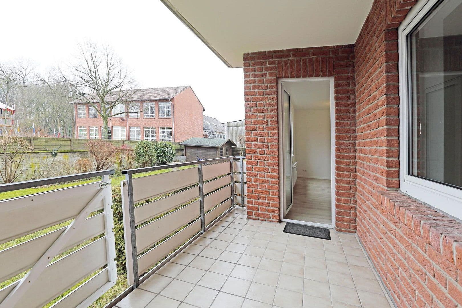 Pronájem bytu 3+1 85 m², Lärchenweg 19, Wolfsburg, Dolní Sasko Pronájem bytu 3+1 85 m², Lärchenweg 19, Wolfsburg, Dolní Sasko