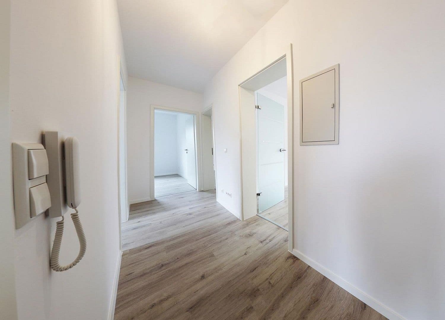 Pronájem bytu 3+1 85 m², Lärchenweg 19, Wolfsburg, Dolní Sasko Pronájem bytu 3+1 85 m², Lärchenweg 19, Wolfsburg, Dolní Sasko