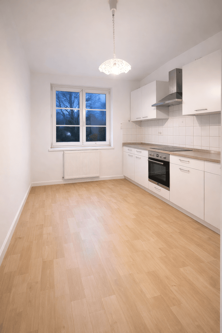 Prodej bytu 3+1 65 m², Alte Reichenbacher Str. 16, Plauen, Sasko Prodej bytu 3+1 65 m², Alte Reichenbacher Str. 16, Plauen, Sasko