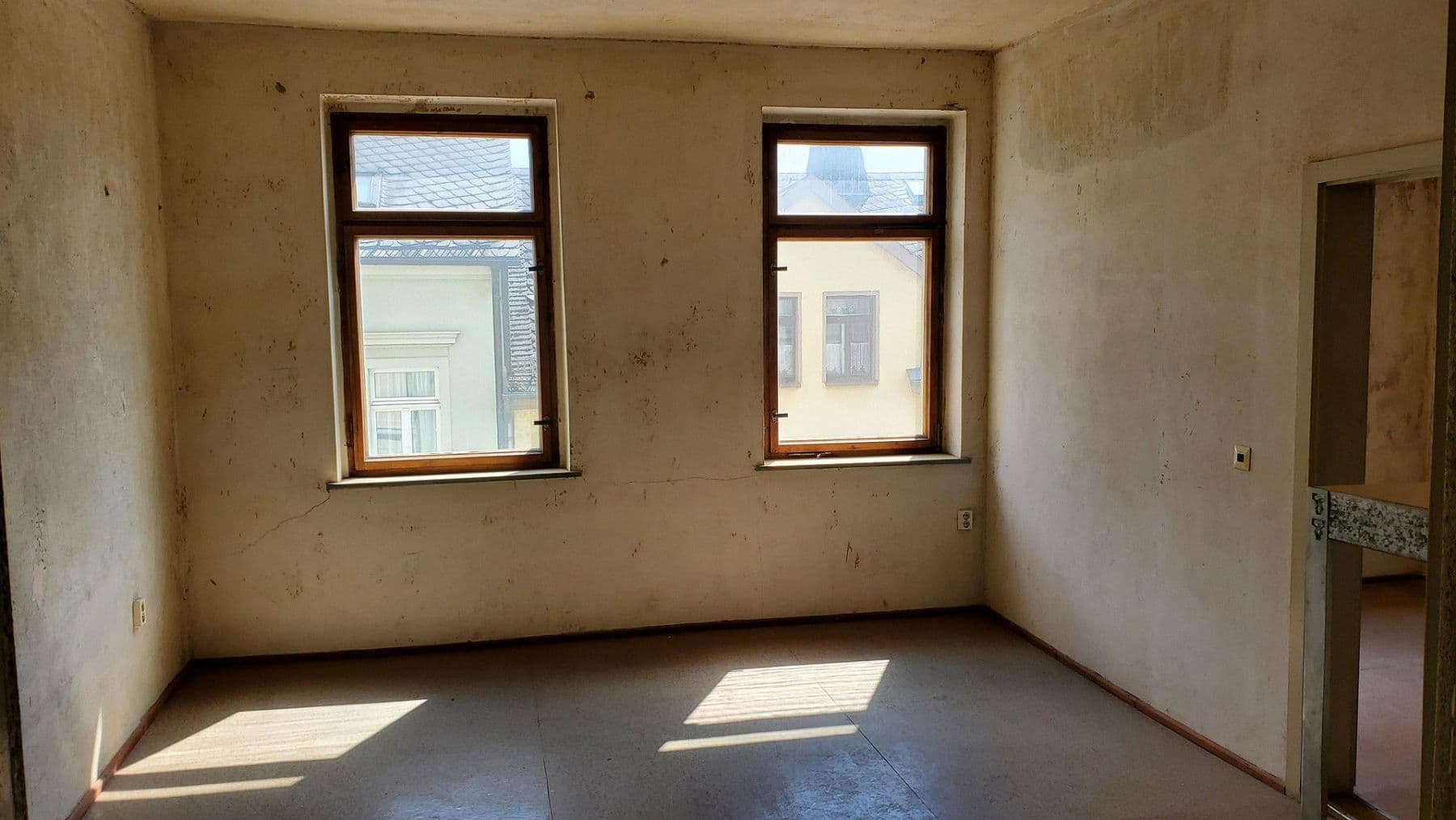 Prodej domu 273 m², pozemek 474 m², Pohlitzer Straße 15, Greiz, Durynsko Prodej domu 273 m², pozemek 474 m², Pohlitzer Straße 15, Greiz, Durynsko