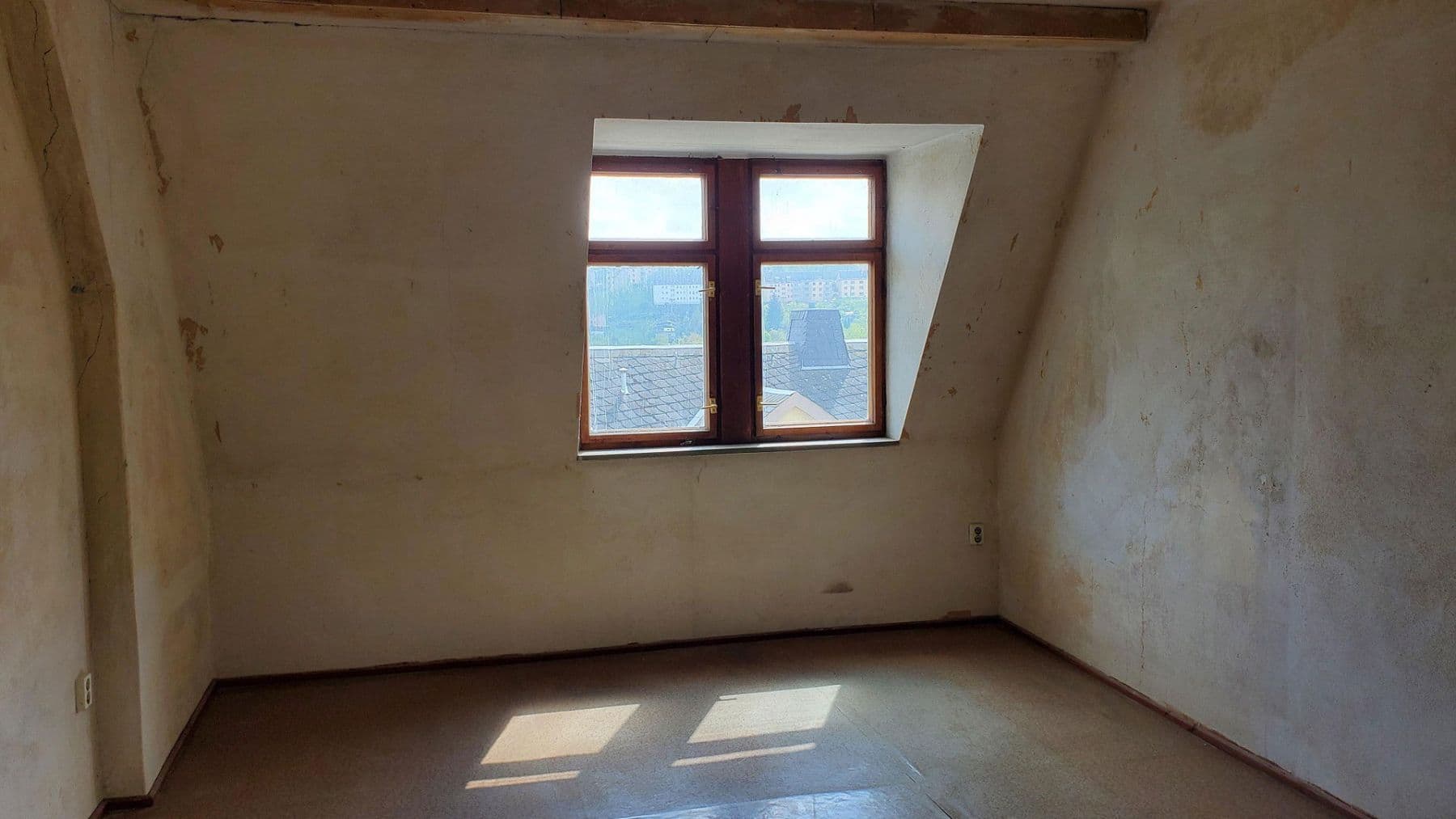 Prodej domu 273 m², pozemek 474 m², Pohlitzer Straße 15, Greiz, Durynsko Prodej domu 273 m², pozemek 474 m², Pohlitzer Straße 15, Greiz, Durynsko