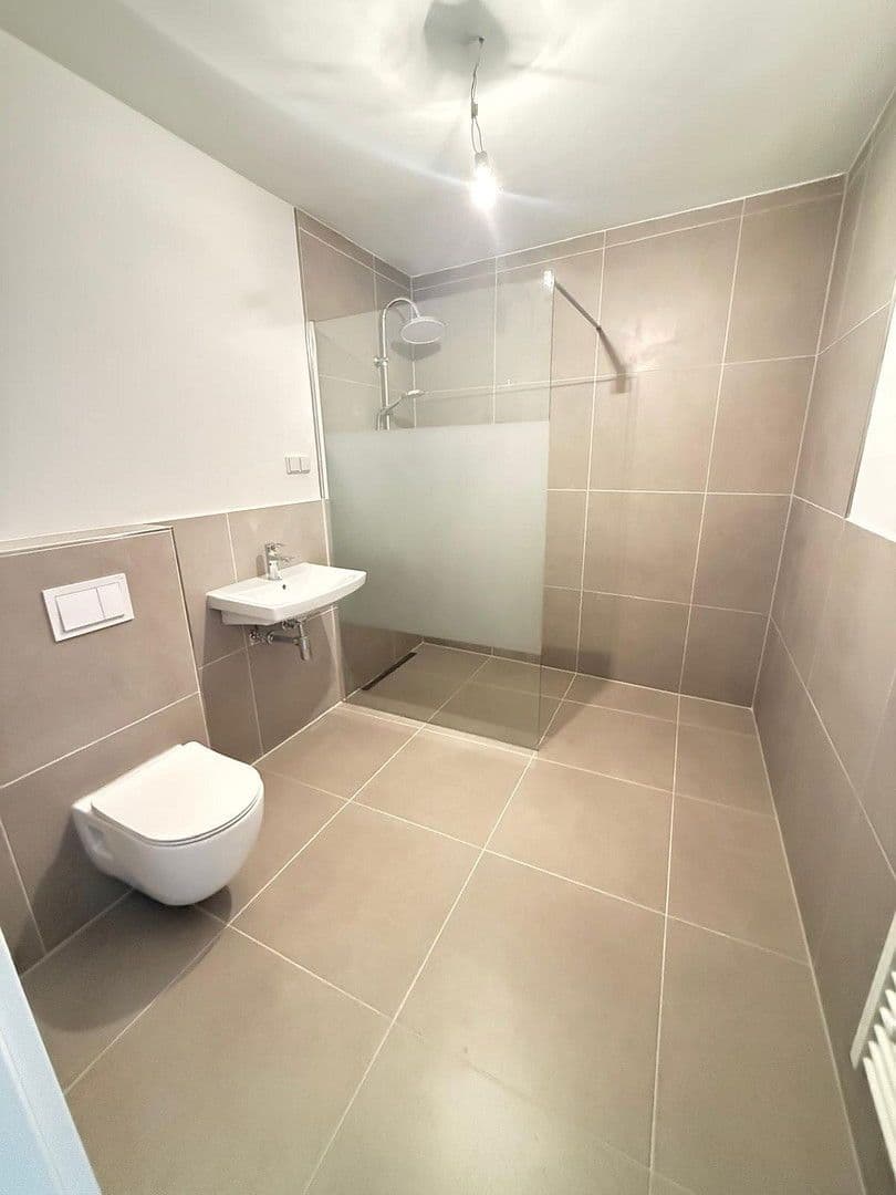 Prodej bytu 6+1 165 m², Grendtor 14, Essen, Severní Porýní-Vestfálsko Prodej bytu 6+1 165 m², Grendtor 14, Essen, Severní Porýní-Vestfálsko