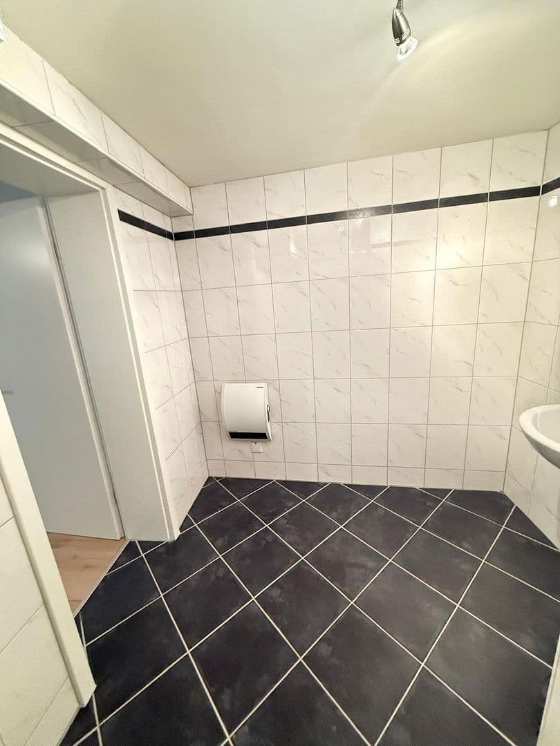 Prodej bytu 6+1 165 m², Grendtor 14, Essen, Severní Porýní-Vestfálsko Prodej bytu 6+1 165 m², Grendtor 14, Essen, Severní Porýní-Vestfálsko